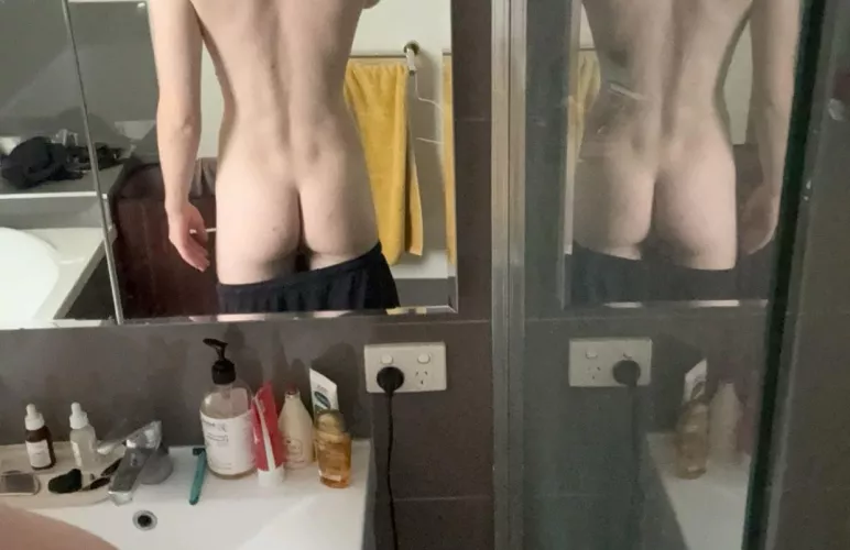 19 aussie bttm for hot bros and daddies sc: maxtwinkau by ListFancy2107