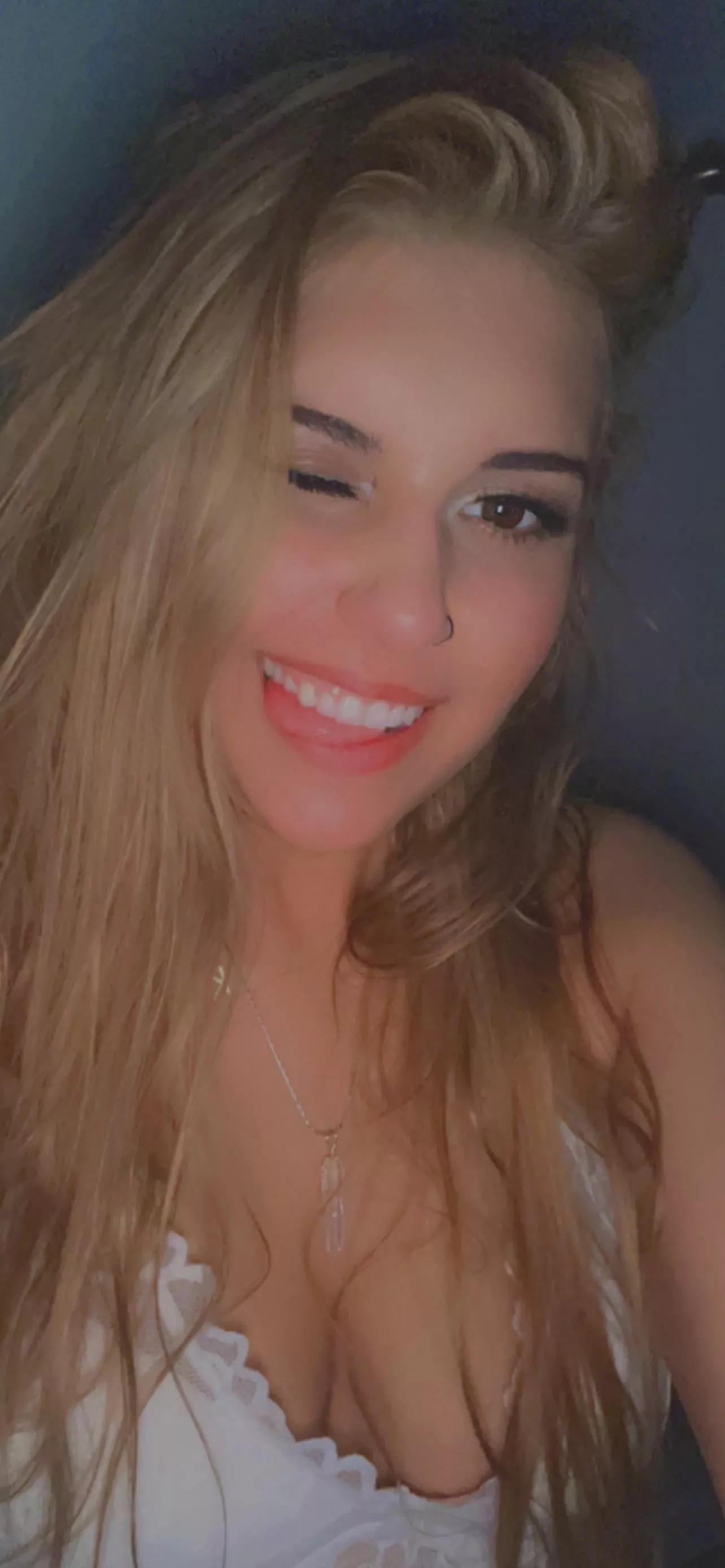 28 year old milf, how do I look?😌 posted by HeavenlyLove3