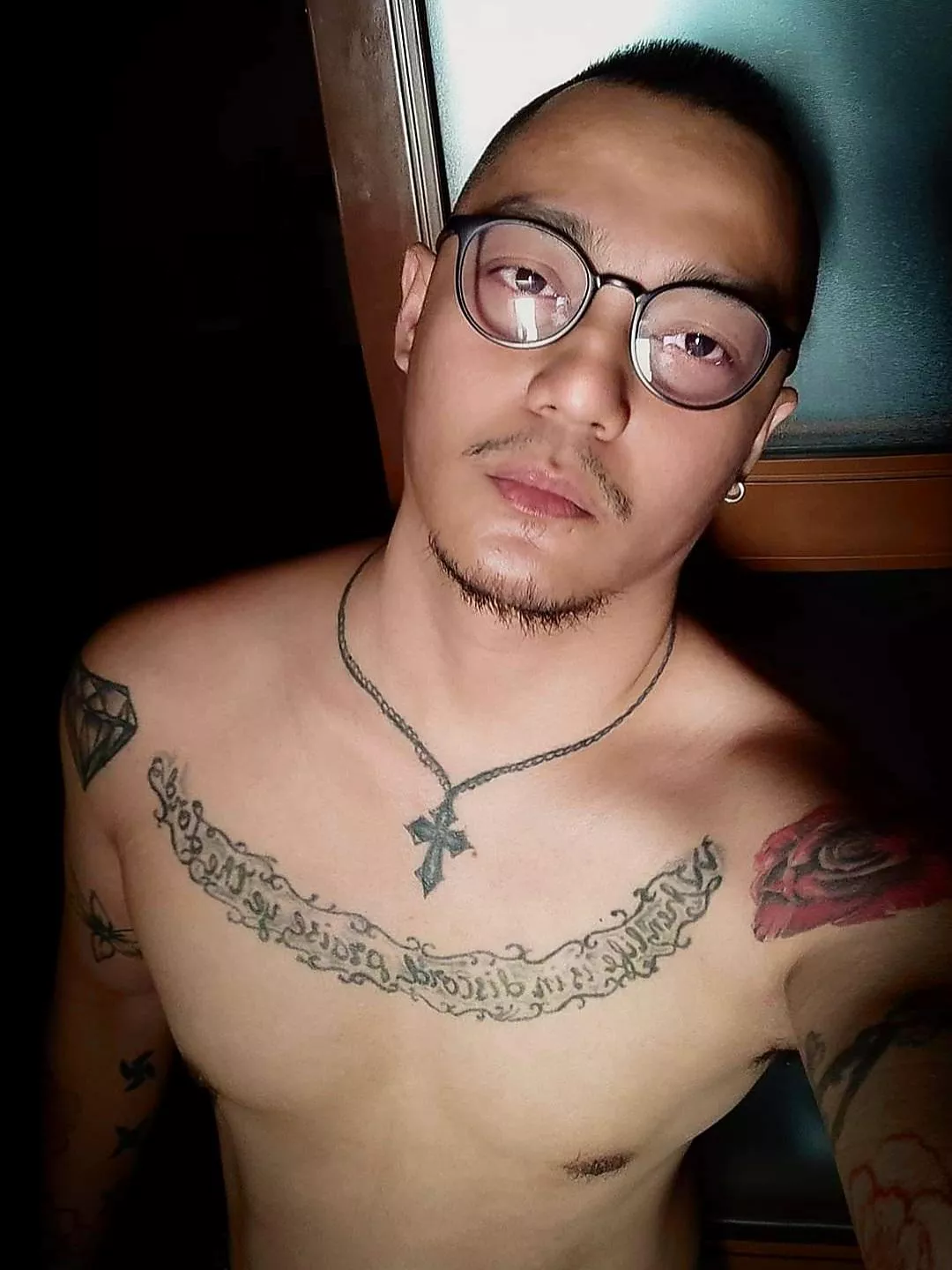 A very humid morning to all! can someone from Antartica just marry me already? 🥵 posted by buzzcut_ben