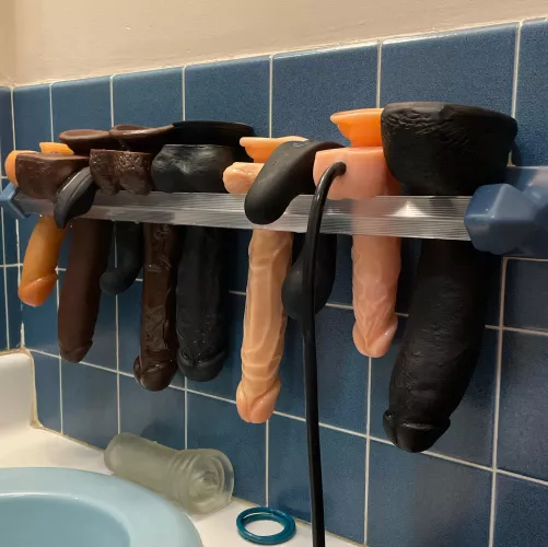 am i the only one? by healthysexfan