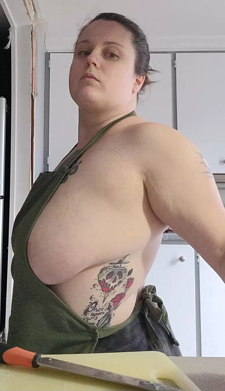 and she cooks too! posted by Villainous-Queen