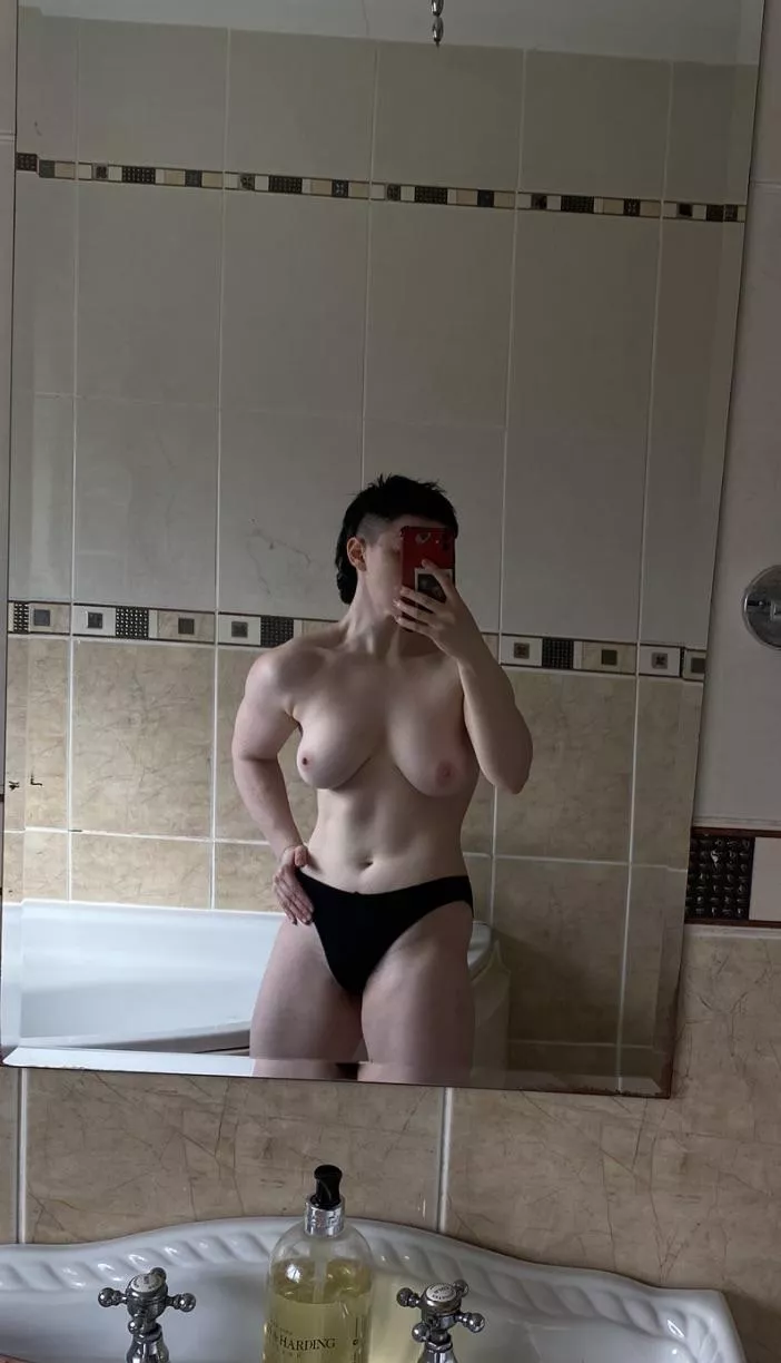 Anyone bored?? Just finished in gym and I’m still needy posted by Limp-Vanilla-6682