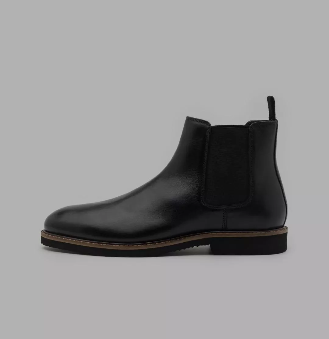 Are these chelsea boots good for rain? They are made in real leather posted by tommasomariucci