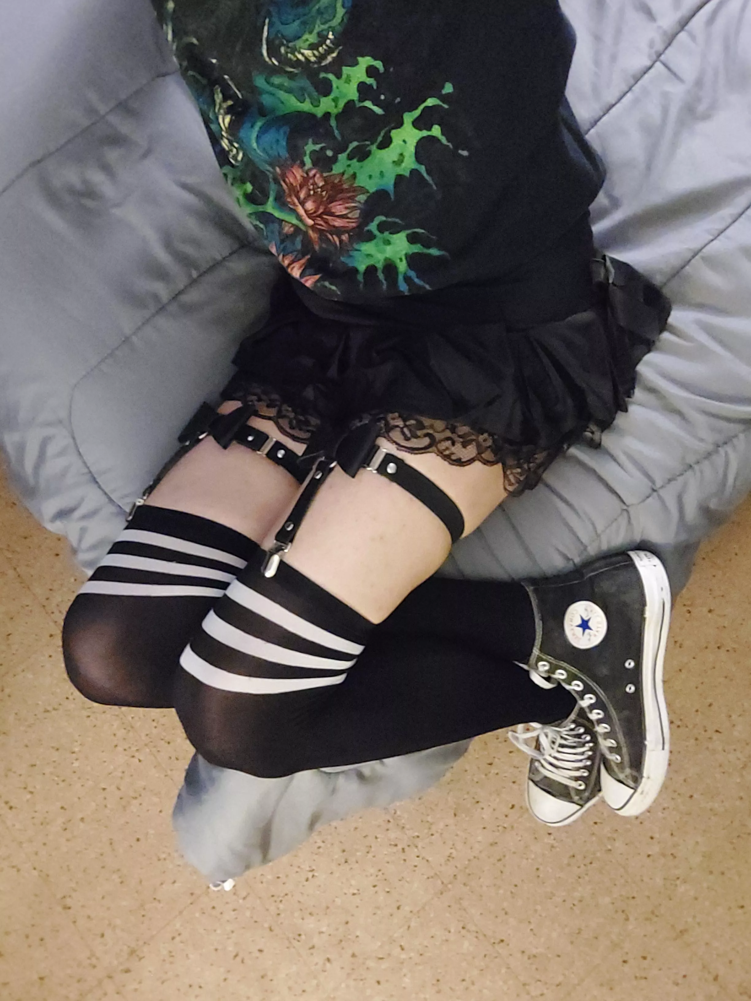 *boops you instead of putting a caption cause I'm tired* 😩😅 posted by pantyboy_o3o