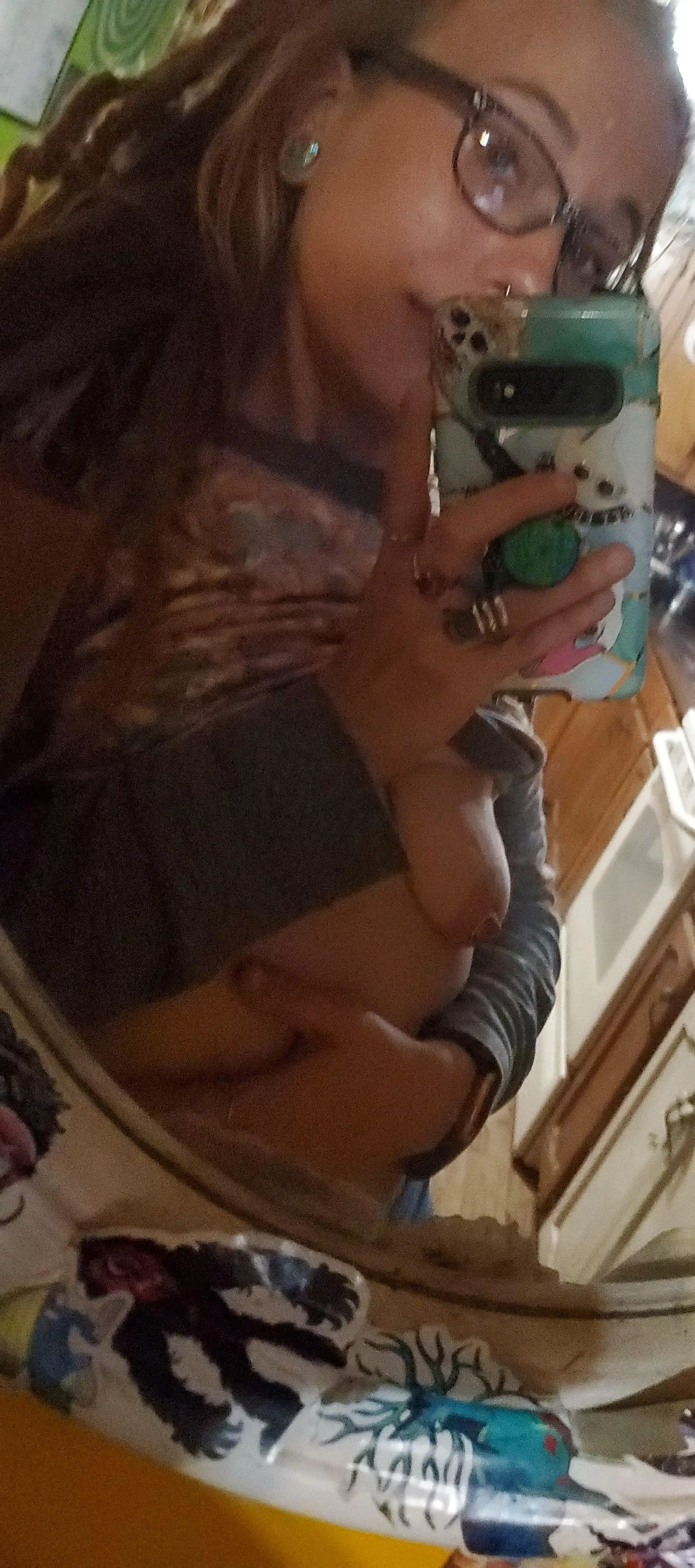 Close up mirror leftie 💚 posted by Status_Stand3678