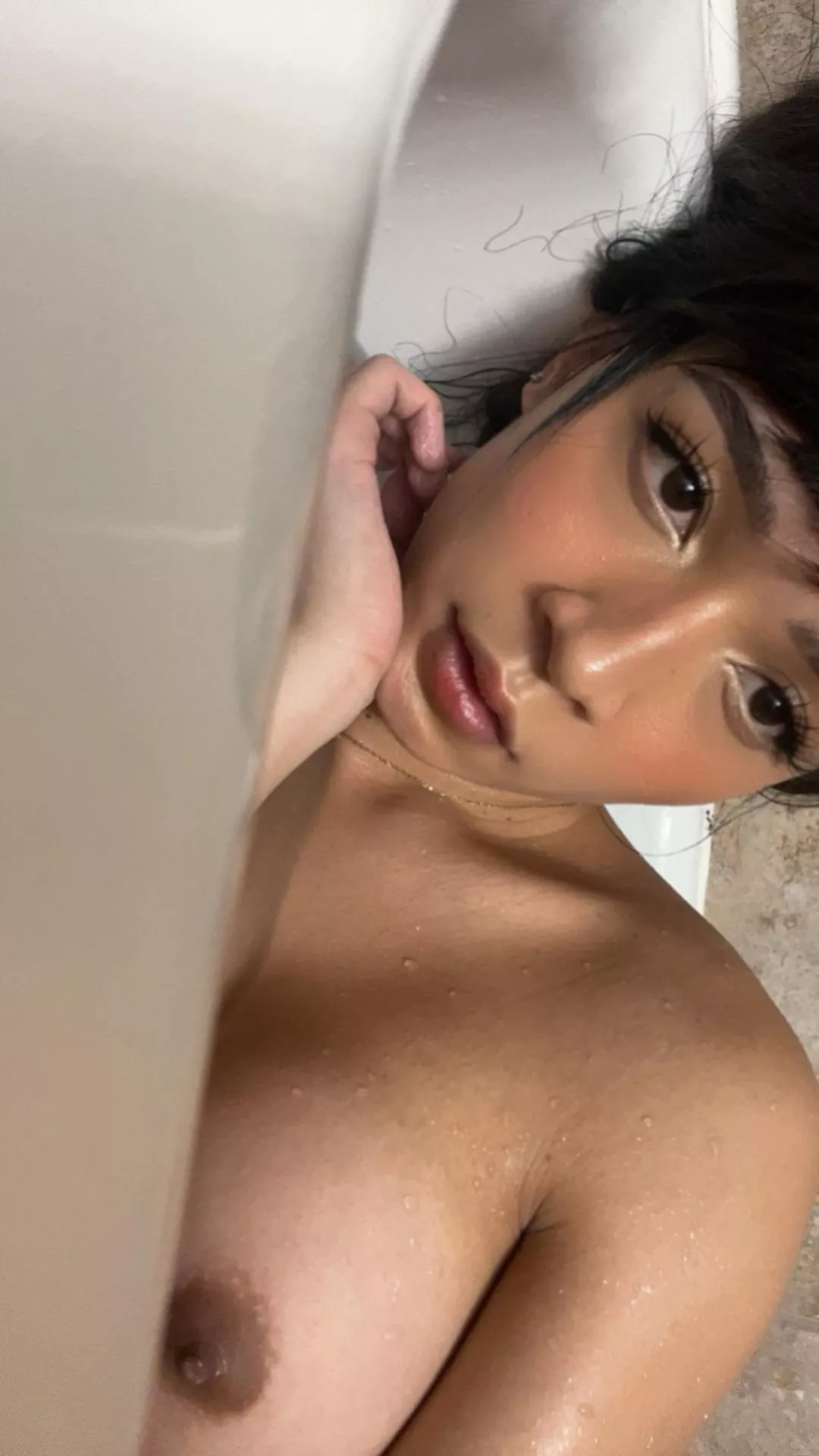 Do you like your tops soft and submissive? posted by Anas_Cemm