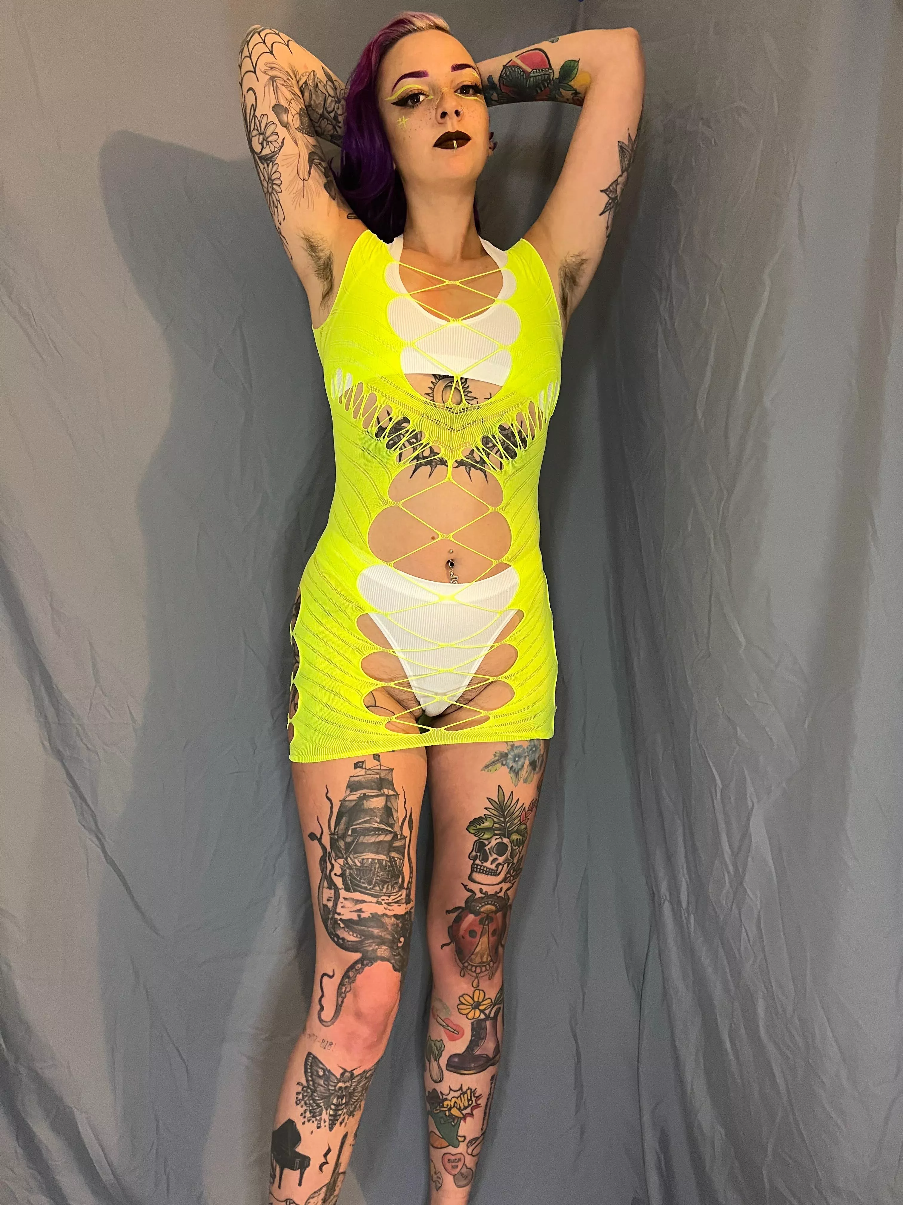 do you mind a little hair? posted by tattedlilslut