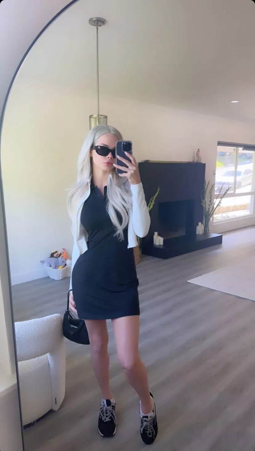 Elsa Jean posted by assclown616