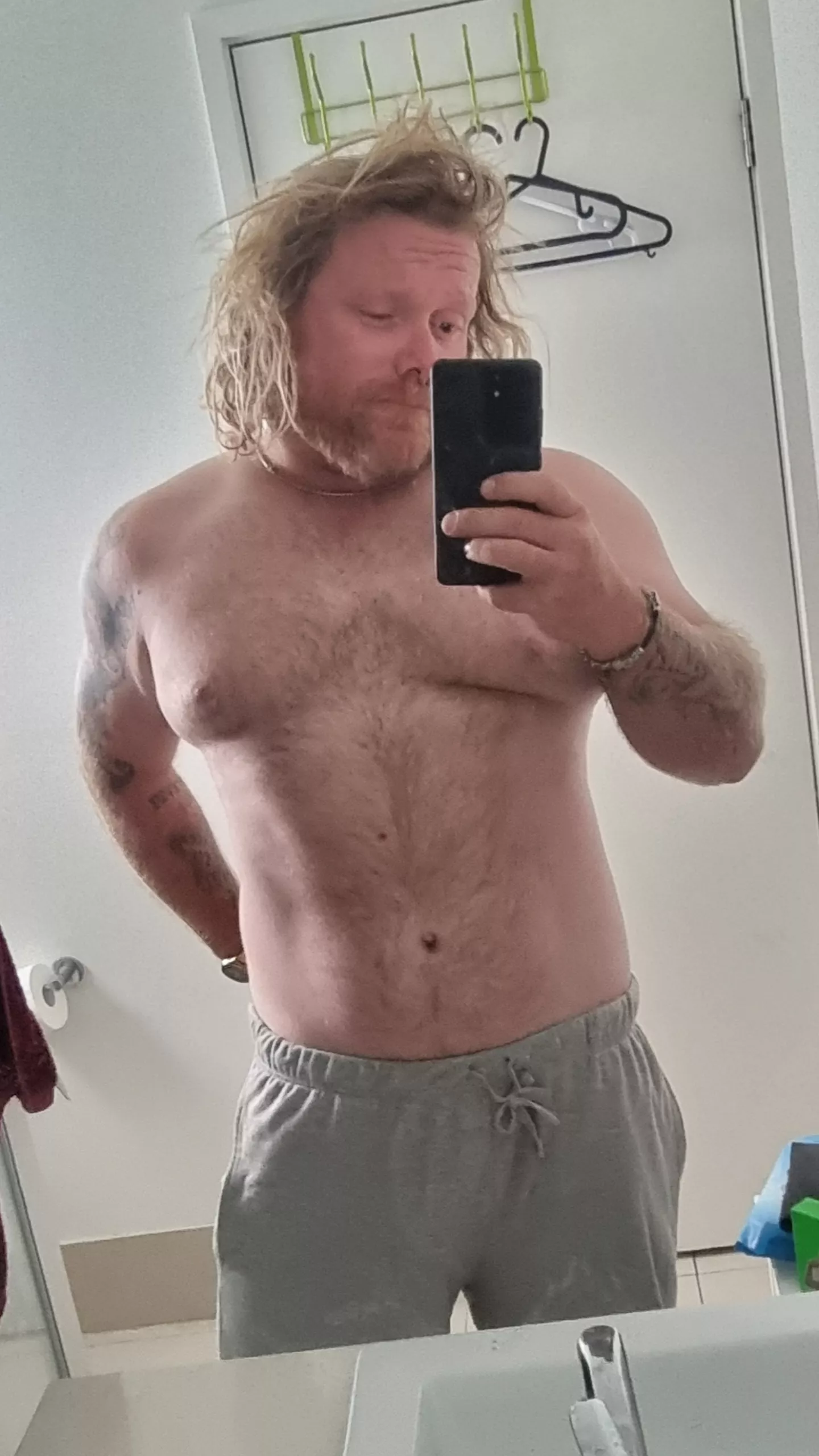 Hope you all enjoy your weekend ✌️ posted by rumisgodly