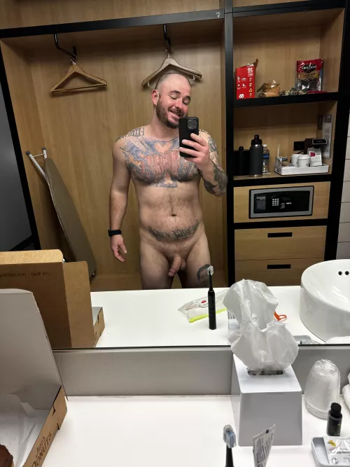 Hotel mirrors always take the best pics by Oldandnaked