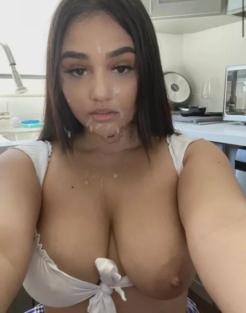 I can't choose where to cum, I just accept the semen. by Bonita99w