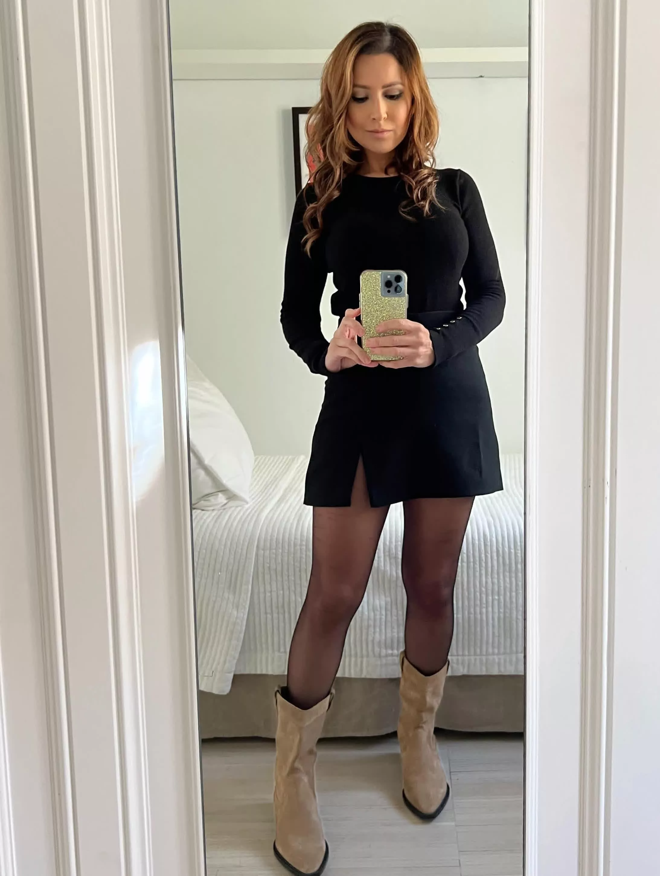 I love this black dress. F38 posted by FrostedFernx