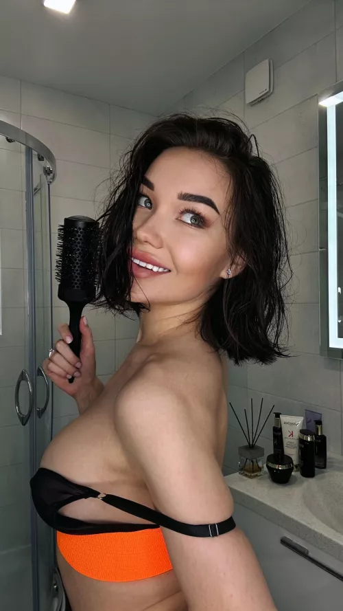 I want to feel like a woman! by luxilexy