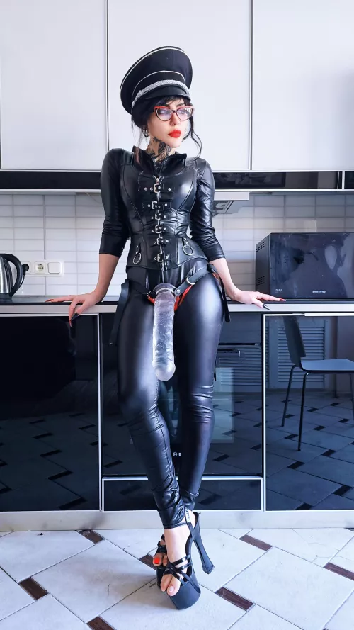 I'll wait until you eat your dinner. And then I'll make you eat my huge dessert with your ass, bitch by Vampandbeauty