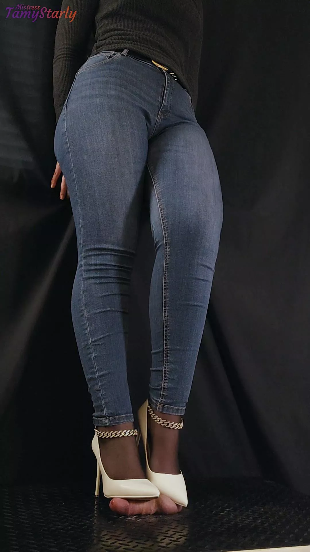 It’s all squeezed under these shoes😈 posted by TamyStarly