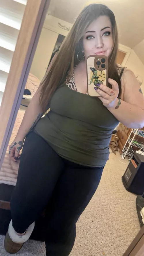 just a Saturday selfie 💚 by IllustriousFormal799