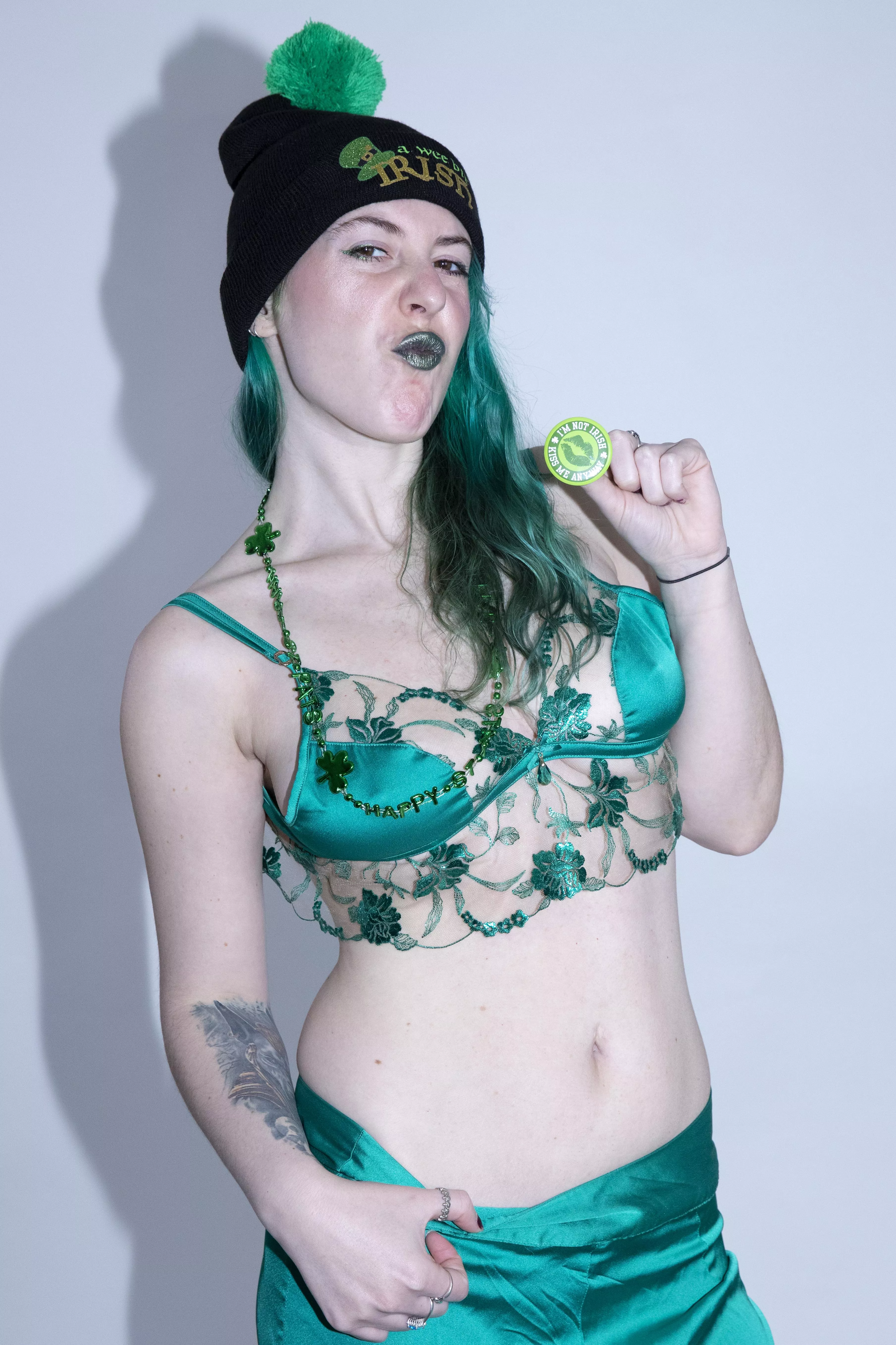 Kiss me for St Pats posted by sirenskiss3