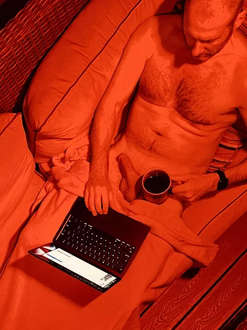 Looking down on the morning routine by mufasjg