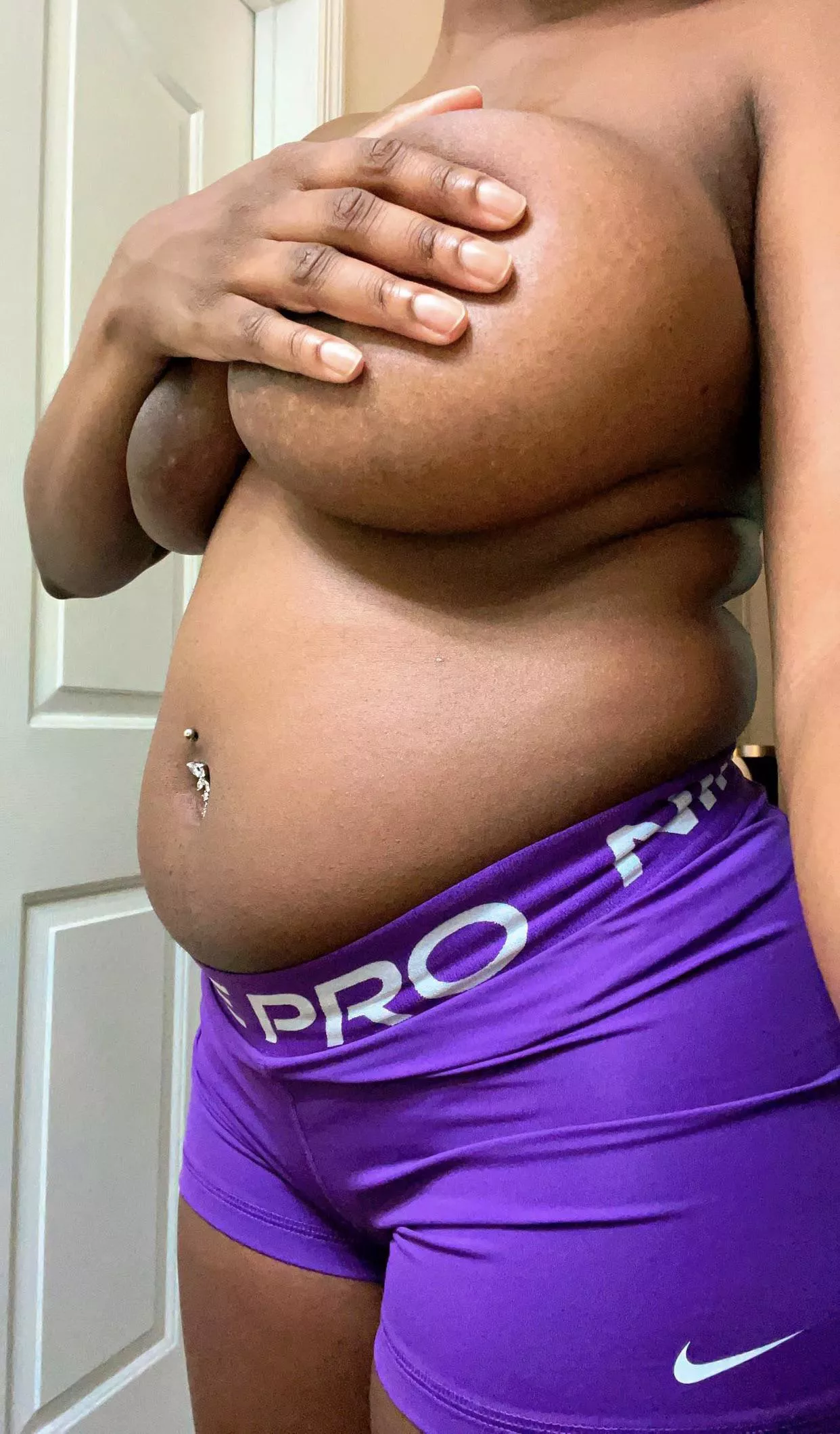 Me always eating is doing wonders to my body 😍 posted by Lovelymochax