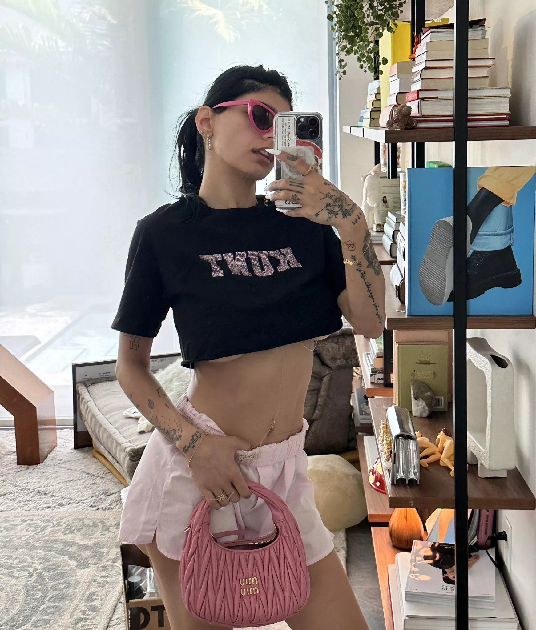 Mirror selfie posted by ethanhunt8989