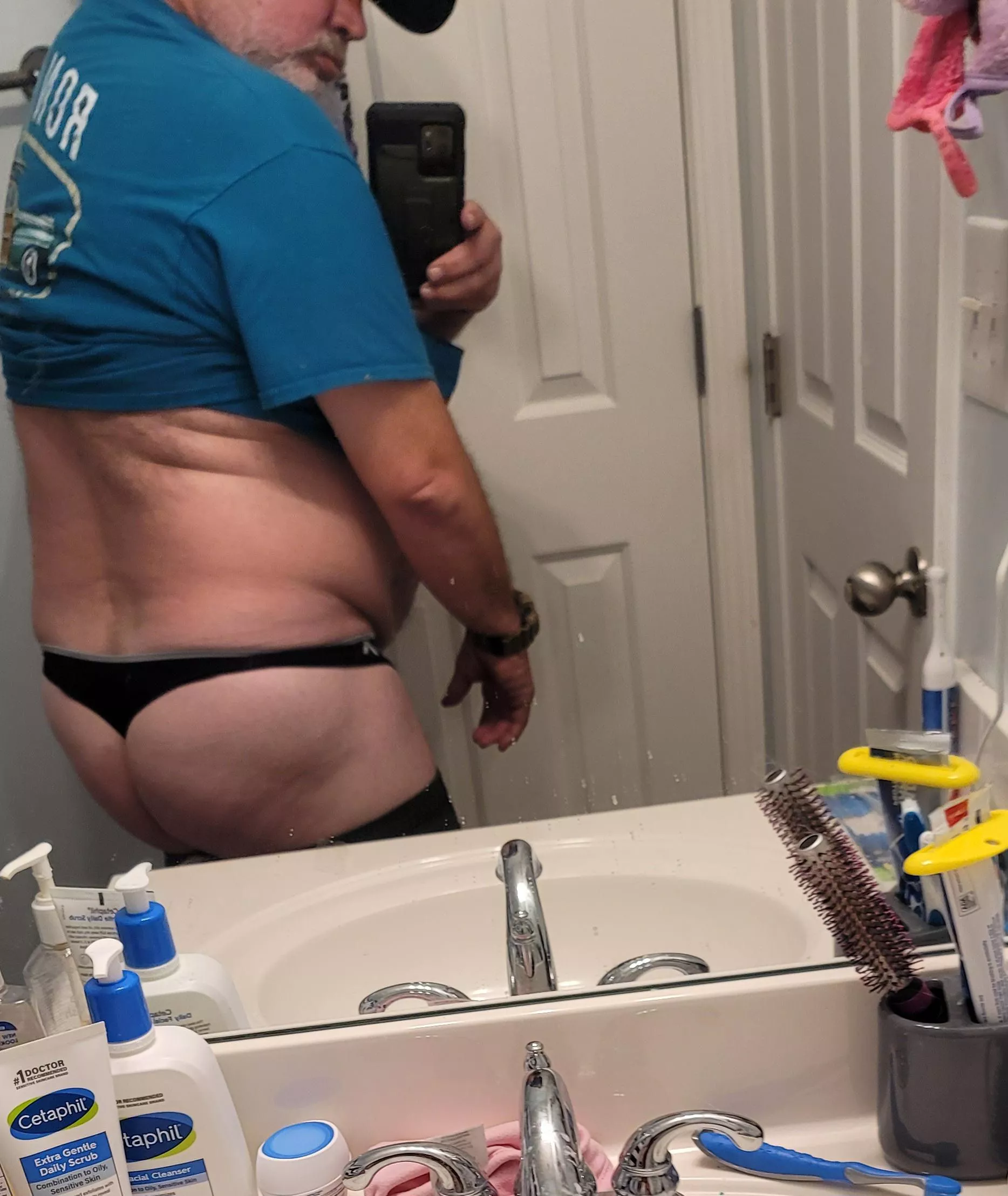 New to woman's thongs how look  posted by Due_Stretch4321