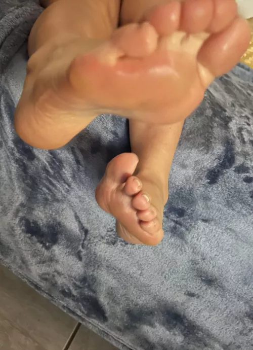 POV you’re about to get stepped on by my meaty soles by daddiesfootsies
