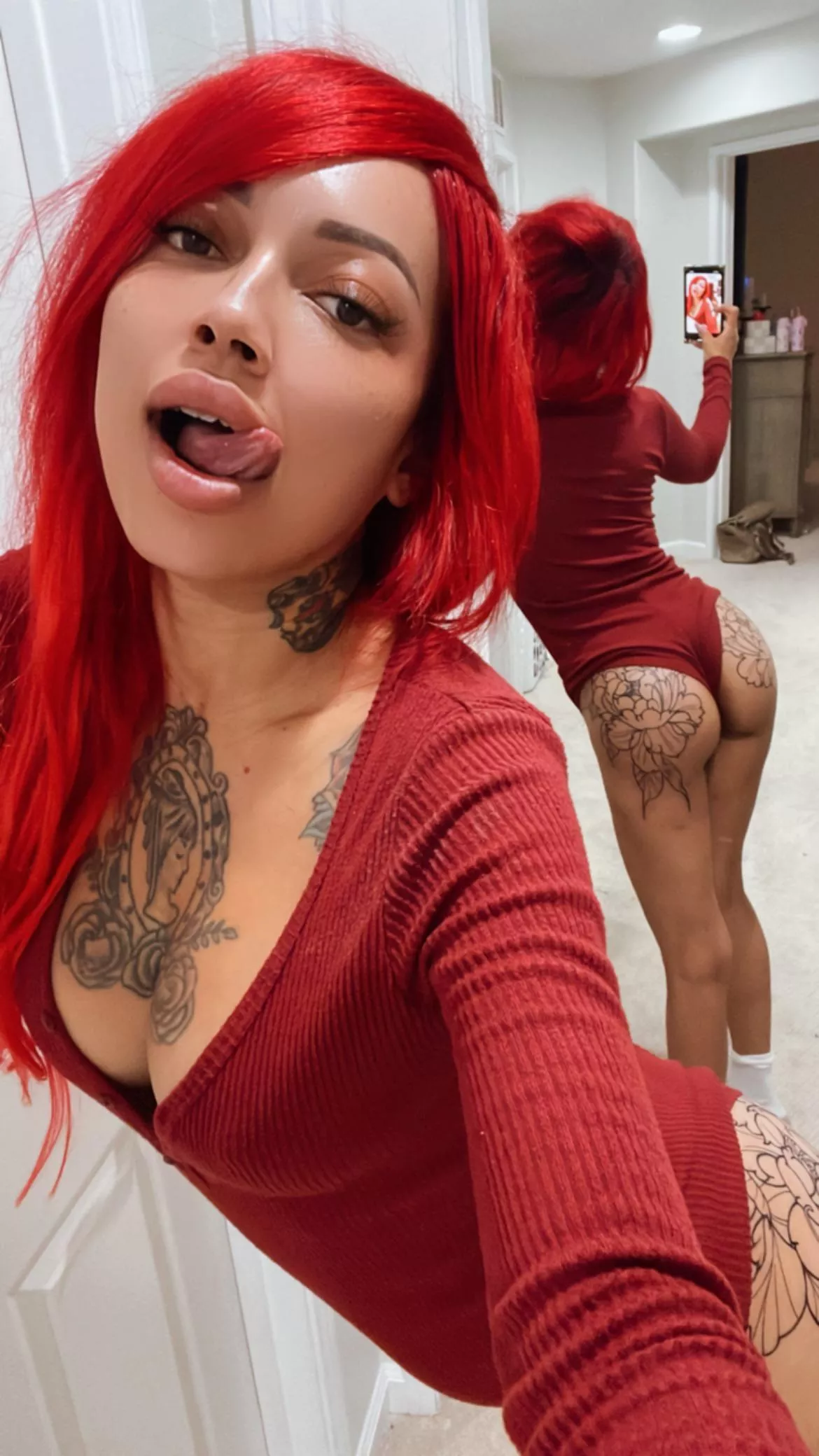 Red hair & ass tattoos 🔥 posted by dirtydorsh