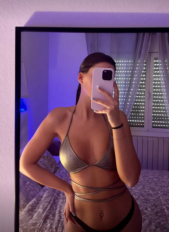 Saint Patrick's selfie posted by ashyashley_