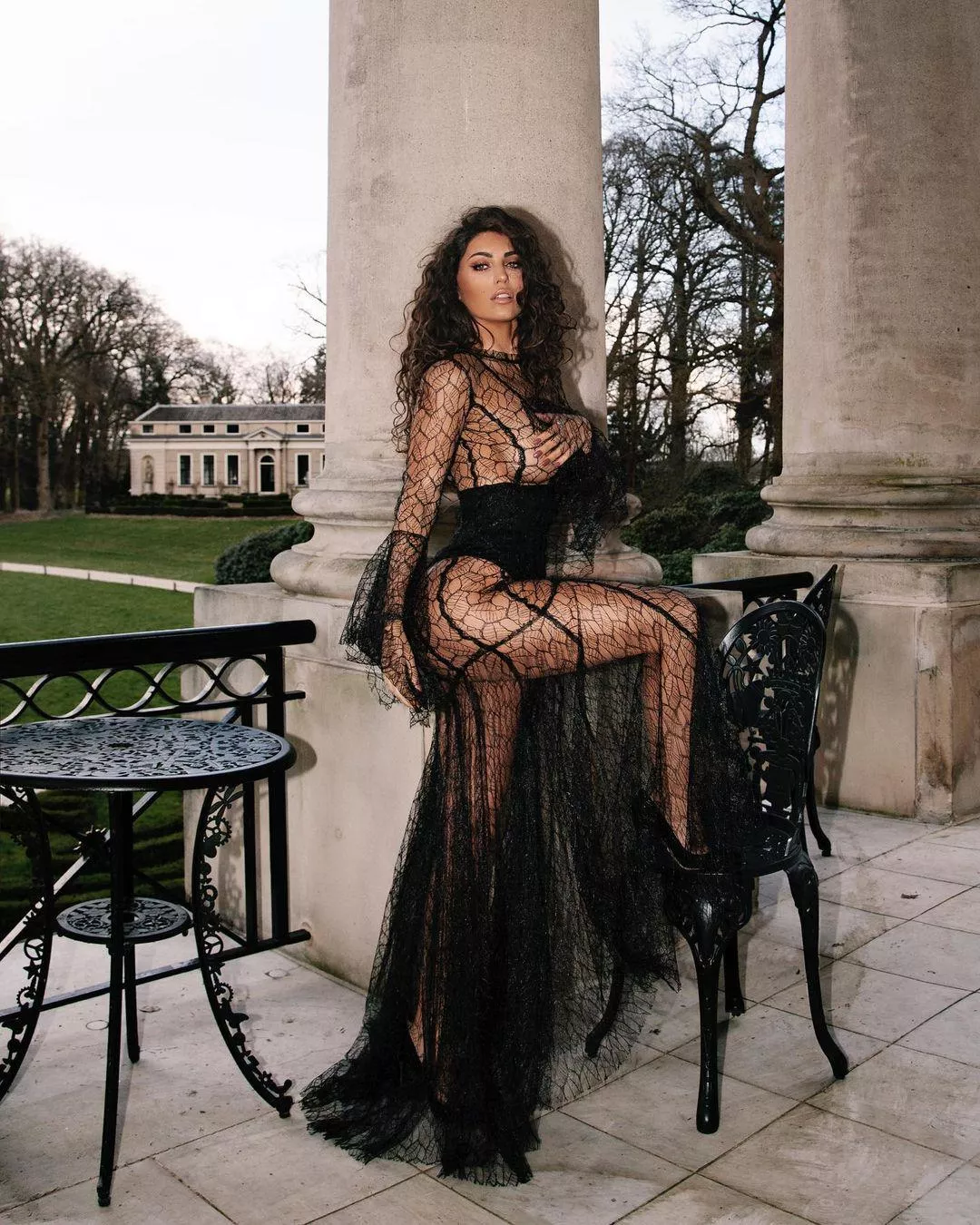 Take her out for diner like this? posted by NoBackUpNoParty