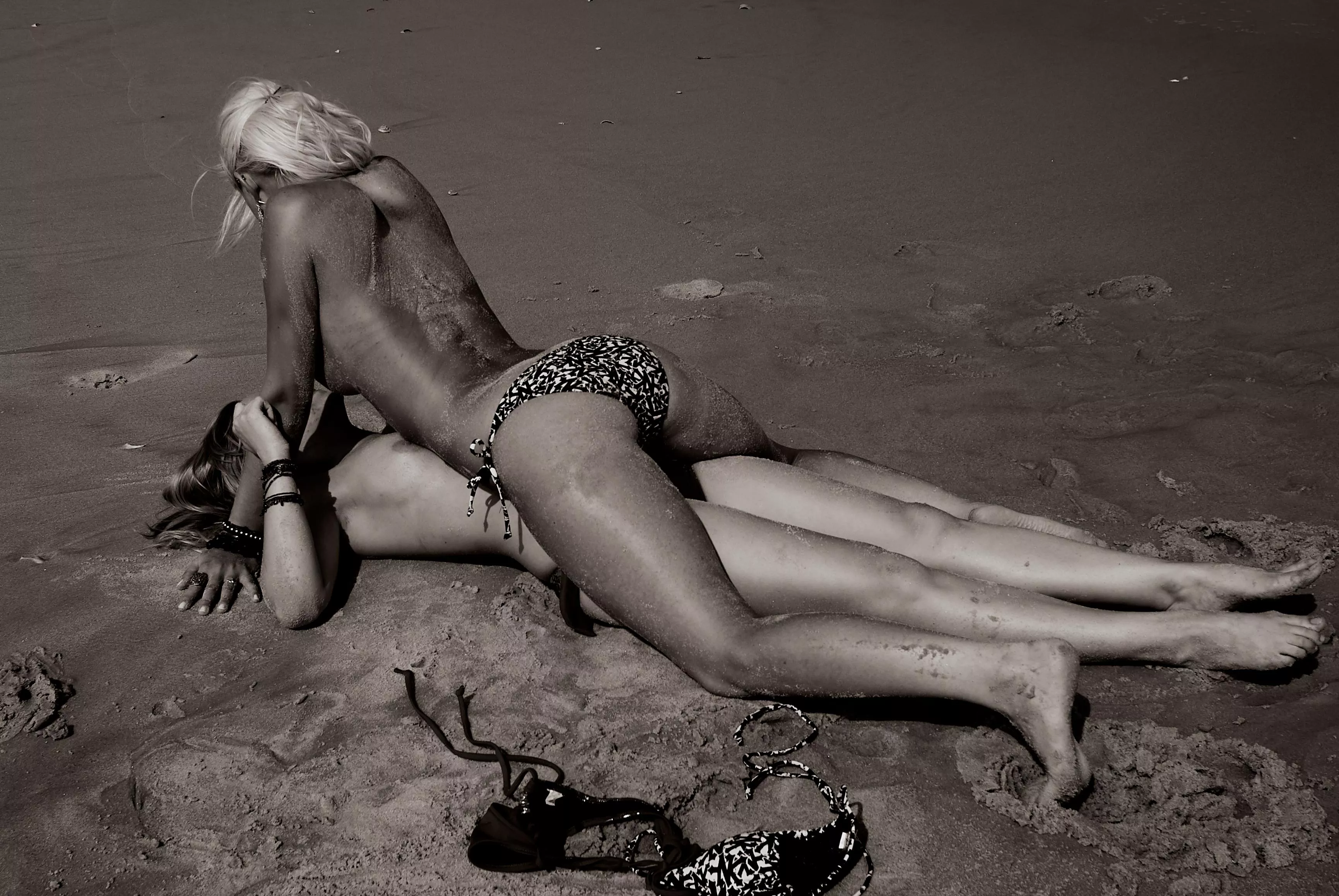 Tanned and Blonde posted by dressupandstayhome