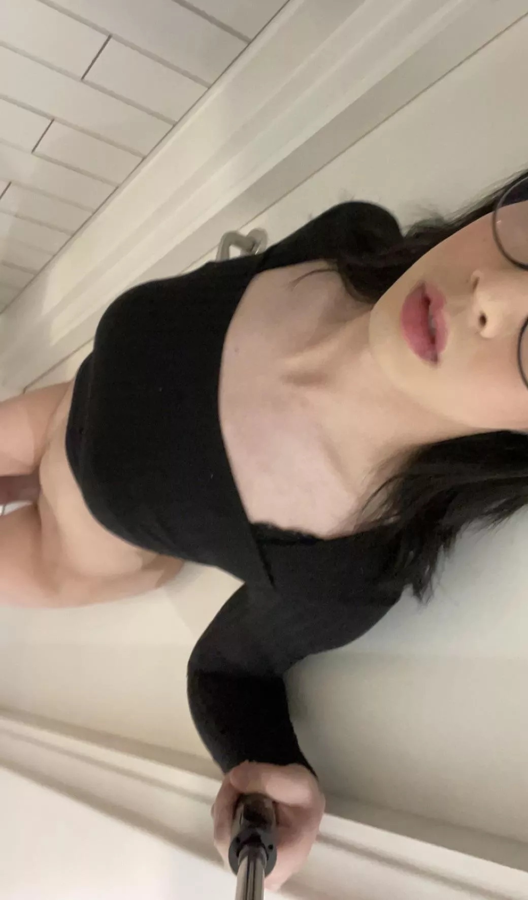 Tell me, would you date me?😶‍🌫️ posted by frantziskacilla