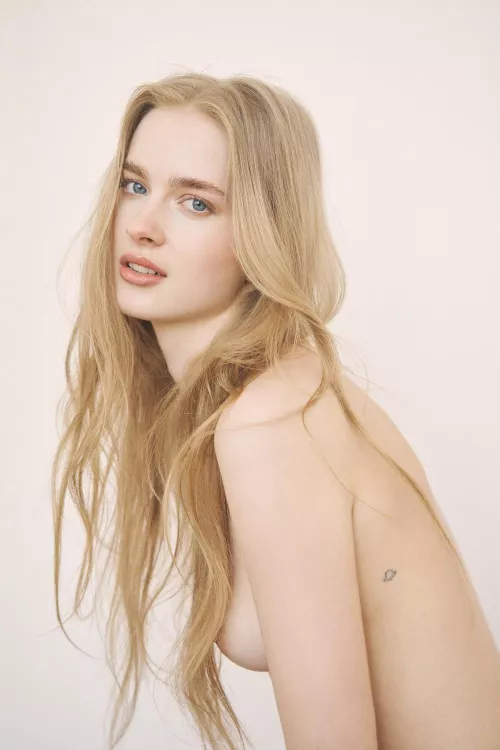 Thea Lauridsen by zerothirtyfour