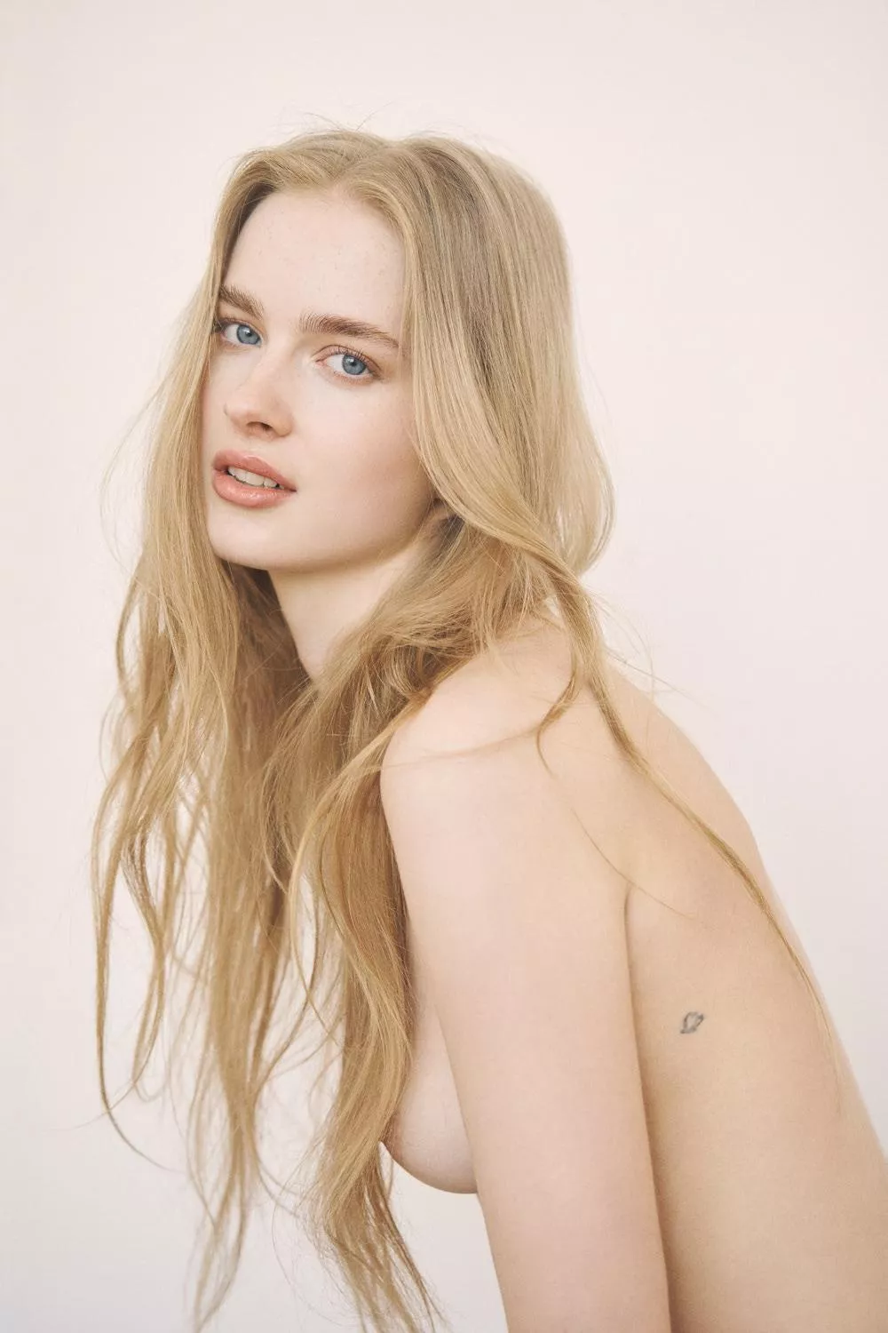 Thea Lauridsen posted by zerothirtyfour