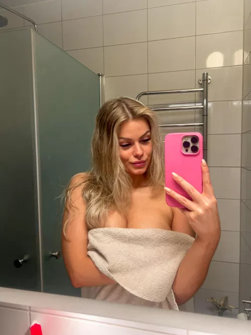 Vem vill knulla? by suprimivitk