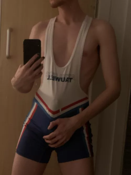 Wanna wrestle?  by Bulgedlad