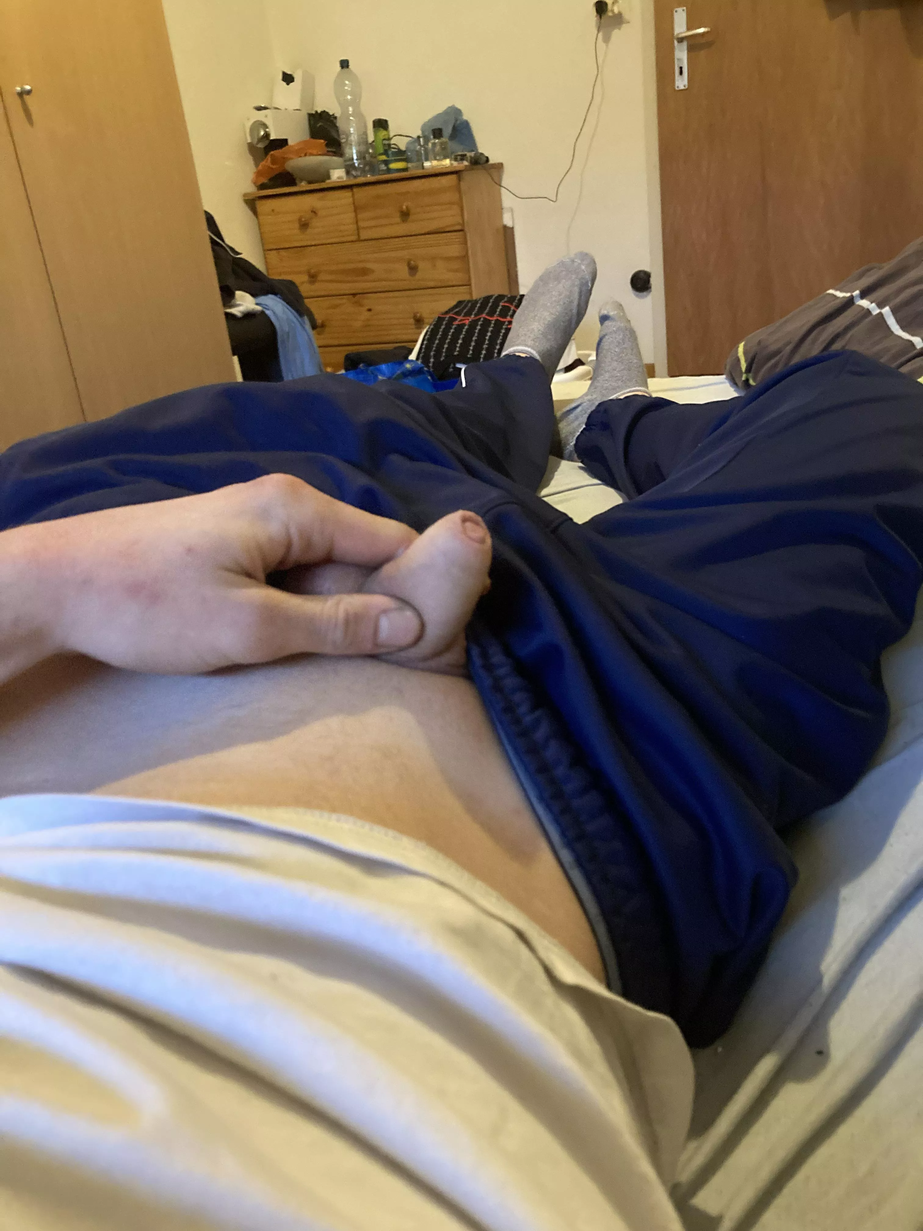 Who wants to jerk to my sis btw im a small sissy posted by randomlee9999