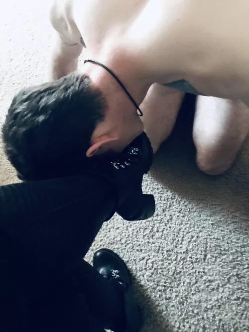 Worship my feet like a good Beta by Aggravating_Sand_732