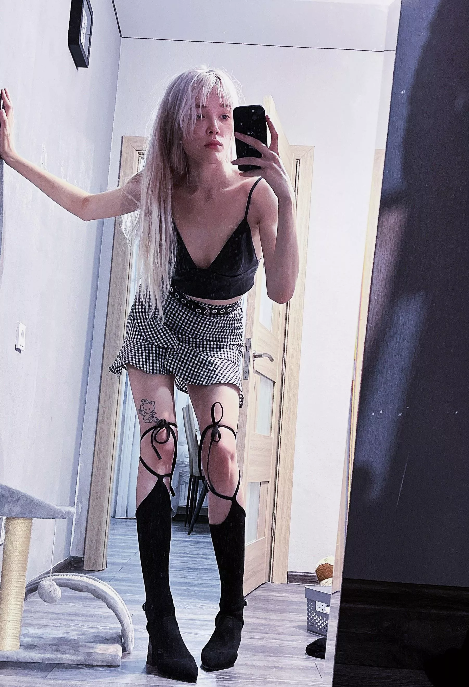 Would u take me against the mirror? posted by dotxavi