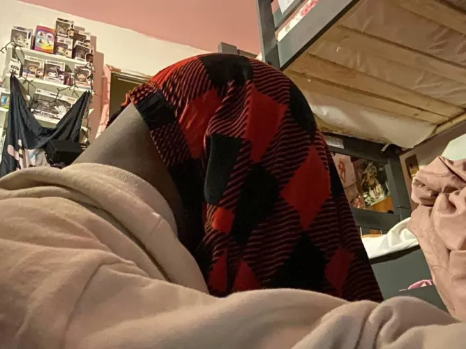 Would you fuck me while I’m in my childhood bedroom? by creampiewaffle