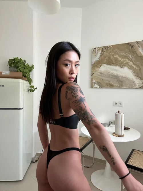 You need to eat those phat ass first by The_AyaRose