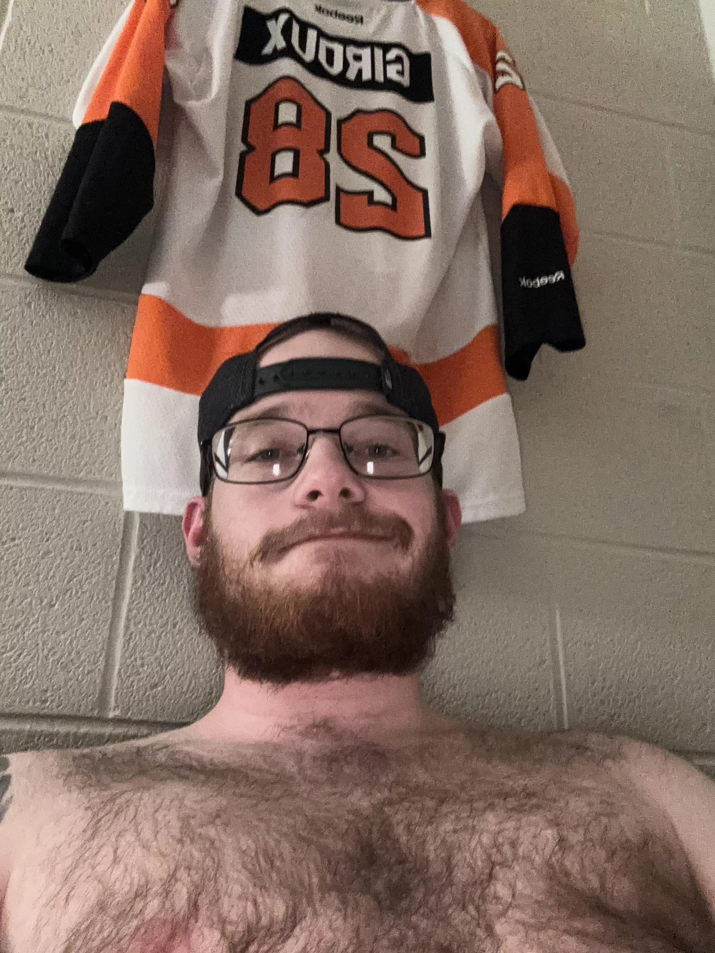 20 PA Any bearded hairy country studs out there? posted by Hairybro2004