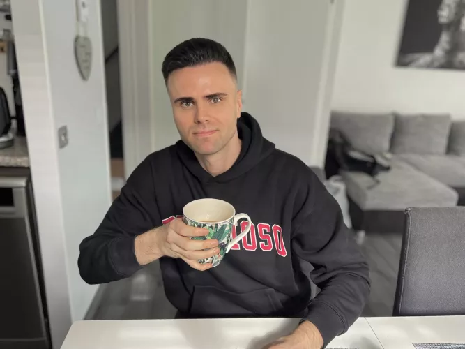 Hi Guys :) by CommentFluid7373