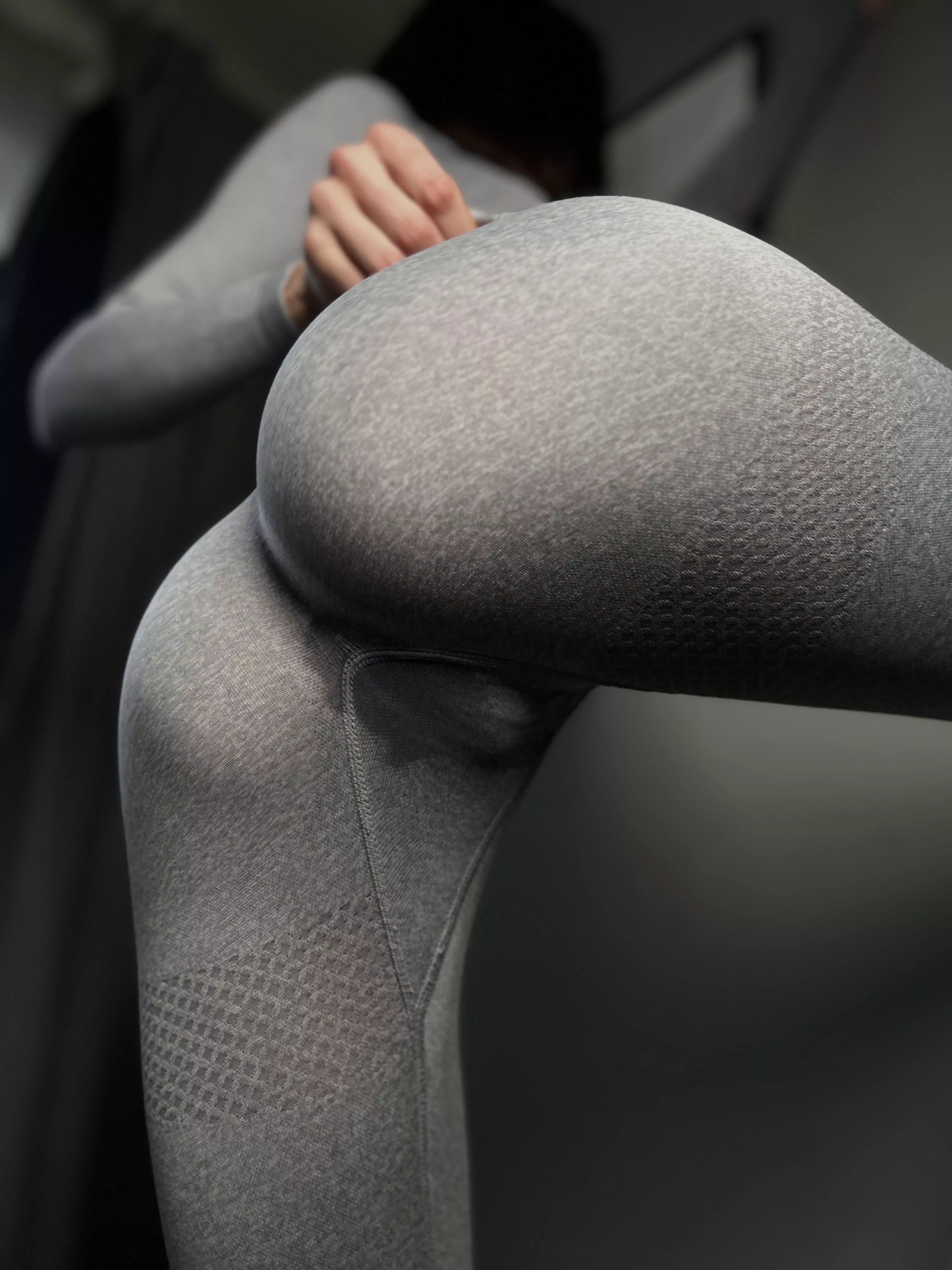 I just hope that no one out there saw my wet spot posted by la_skinny