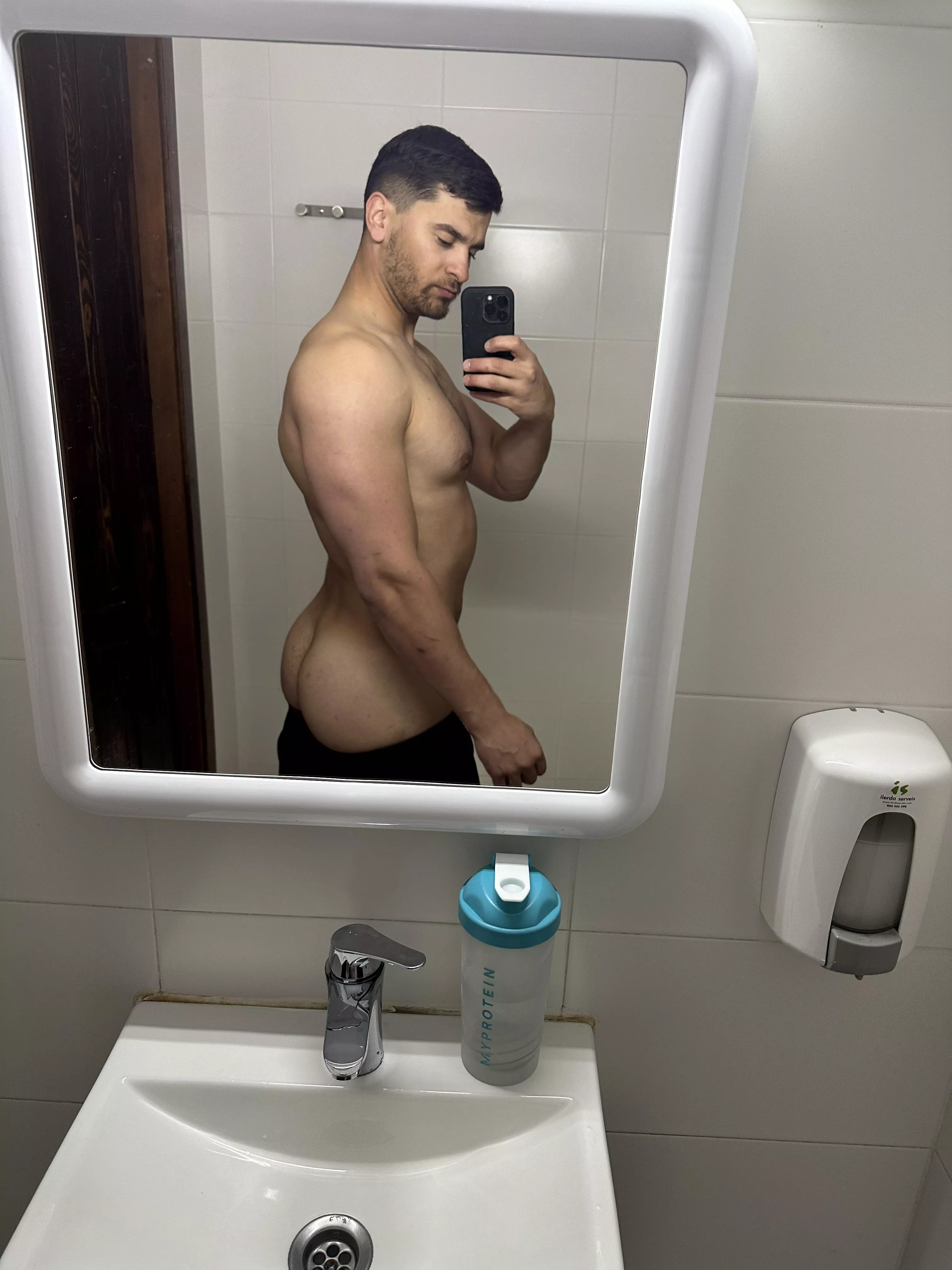 I love taking photos in public bathrooms thinking that somebody are going to catch me🔥🔥🔥 posted by realisiwak