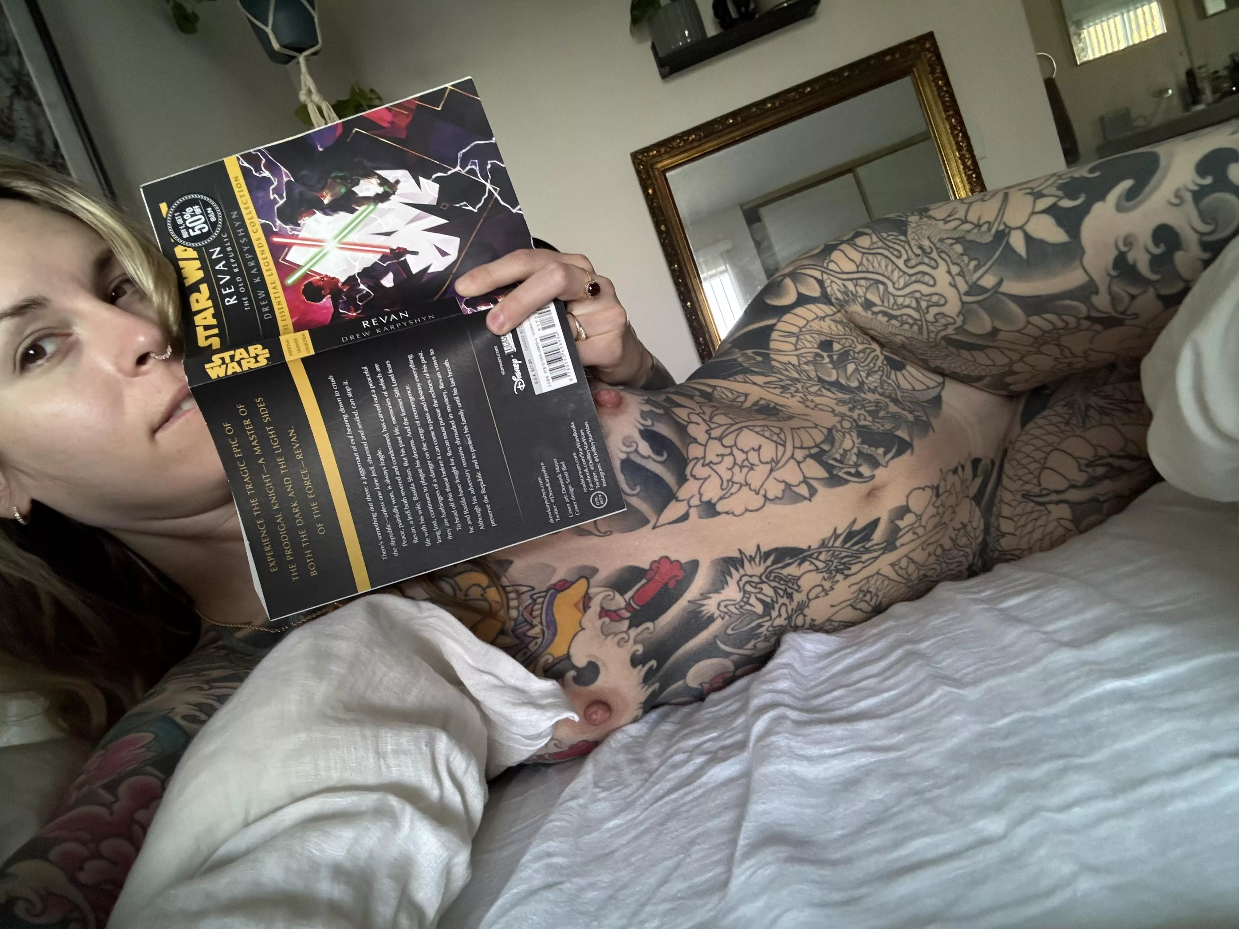 I prefer red light sabers [f] posted by kuzagirl