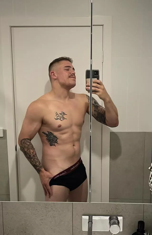 Sex in front of a mirror is the best kind [m] [31] posted by jbelite4