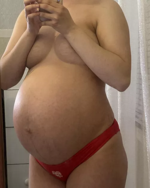 teasing you in this mirror pic by rrbravenrenee