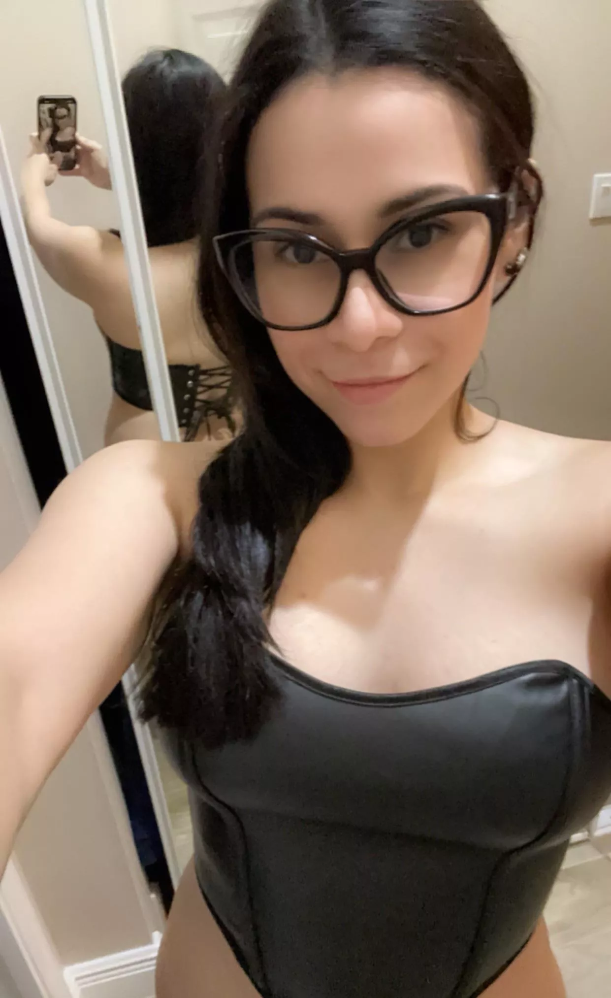 Wearing a new top.  posted by greenmountainstoned