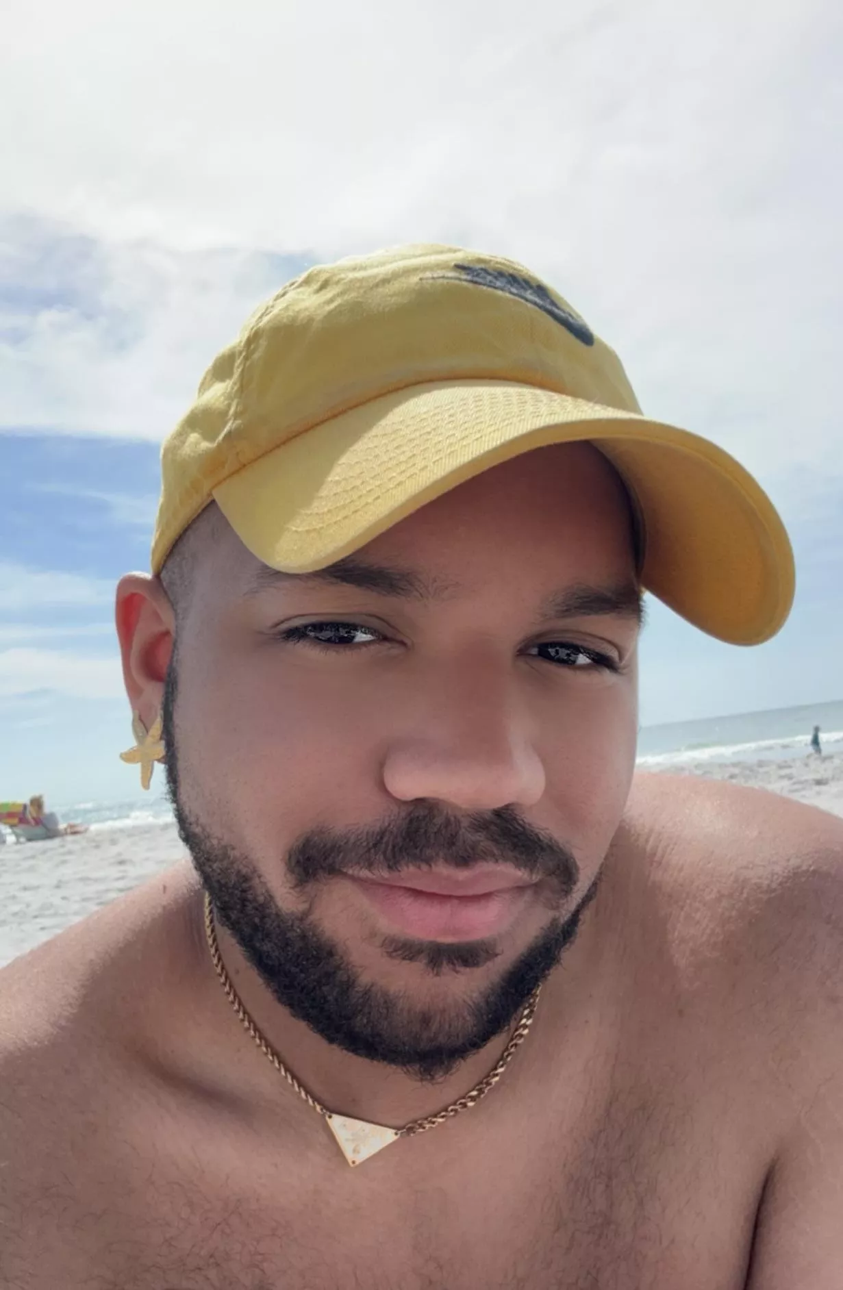 Who is gonna play some Overwatch with me? posted by Illustrious-Moose502