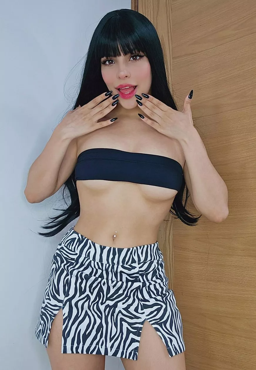 18 now but still don't have a bf... u think no man wants to be mine because of my thick w thighs? posted by Shizanketsuga